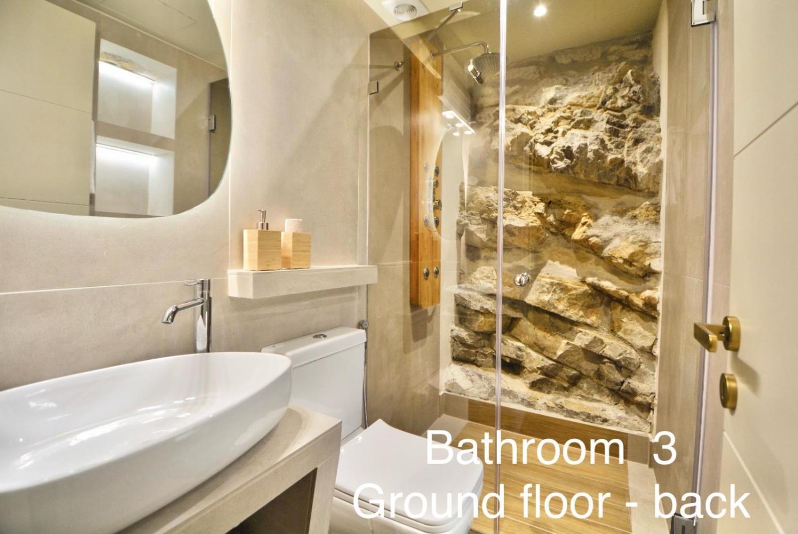Sea-Front Jacuzzi&Garden Luxury Rock Villa Ermioni Exterior foto